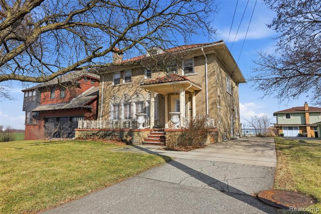 87 Biddle Avenue, Wyandotte, MI 48192