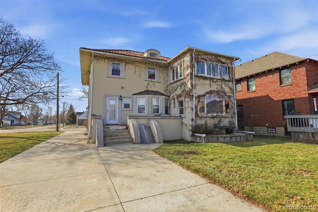 87 Biddle Avenue, Wyandotte, MI 48192