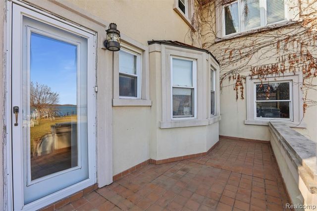 87 Biddle Avenue, Wyandotte, MI 48192