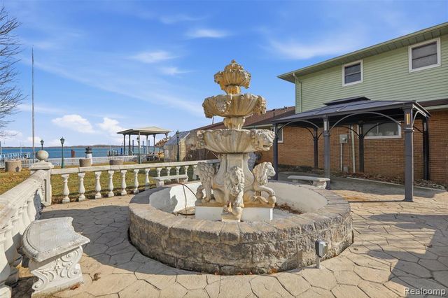 87 Biddle Avenue, Wyandotte, MI 48192