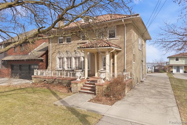 87 Biddle Avenue, Wyandotte, MI 48192