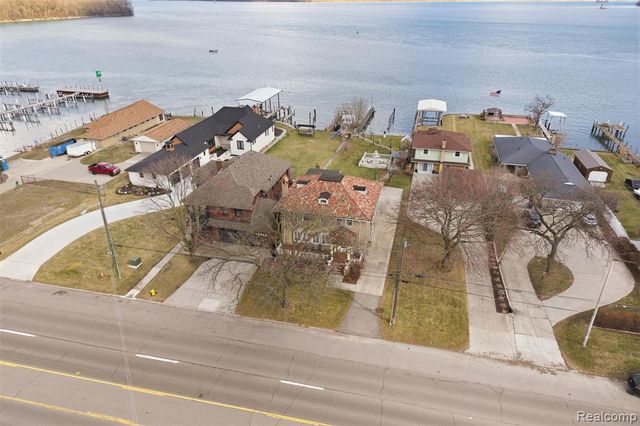 87 Biddle Avenue, Wyandotte, MI 48192