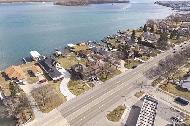 87 Biddle Avenue, Wyandotte, MI 48192