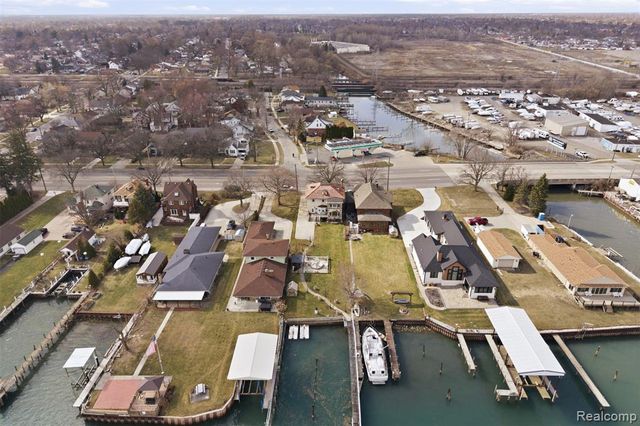 87 Biddle Avenue, Wyandotte, MI 48192