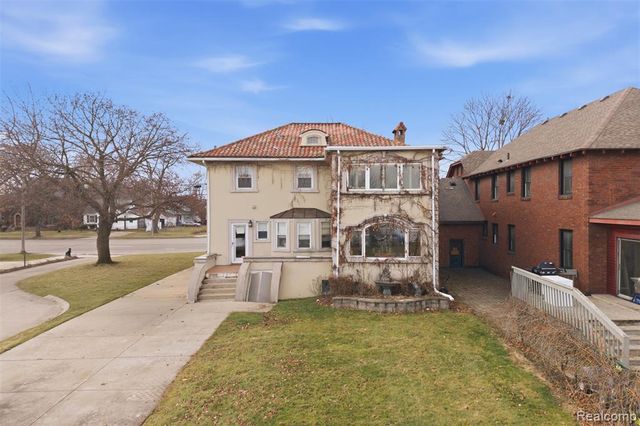 87 Biddle Avenue, Wyandotte, MI 48192