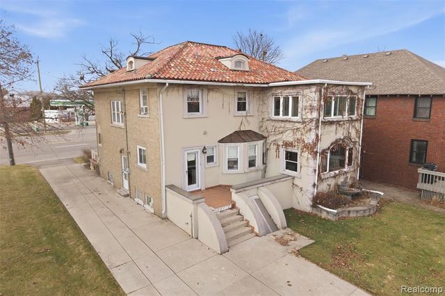 87 Biddle Avenue, Wyandotte, MI 48192