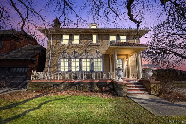 87 Biddle Avenue, Wyandotte, MI 48192