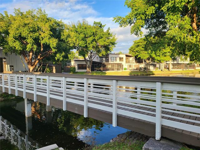 9723 N New River Canal Rd 416, Plantation, FL 33324