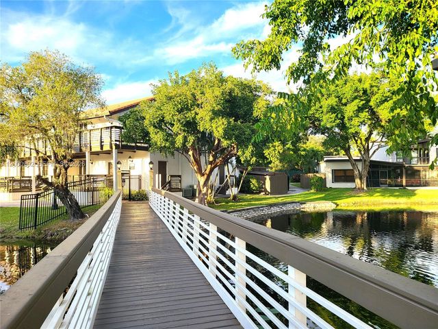 9723 N New River Canal Rd 416, Plantation, FL 33324