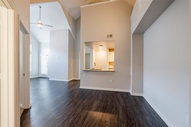 12215 Hunters Chase DR S-4302S, Austin, TX 78729