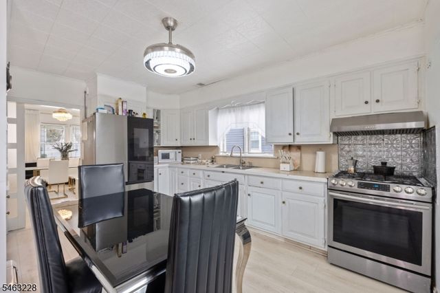 18 W Grochowiak St, South River Boro, NJ 08882