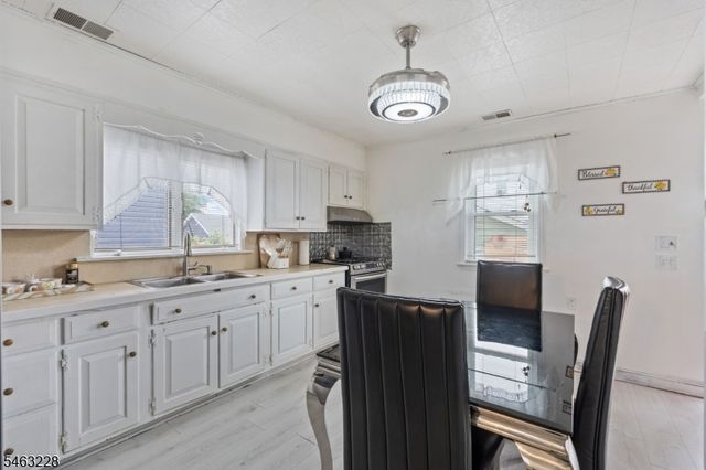 18 W Grochowiak St, South River Boro, NJ 08882