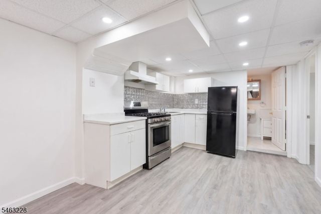 18 W Grochowiak St, South River Boro, NJ 08882