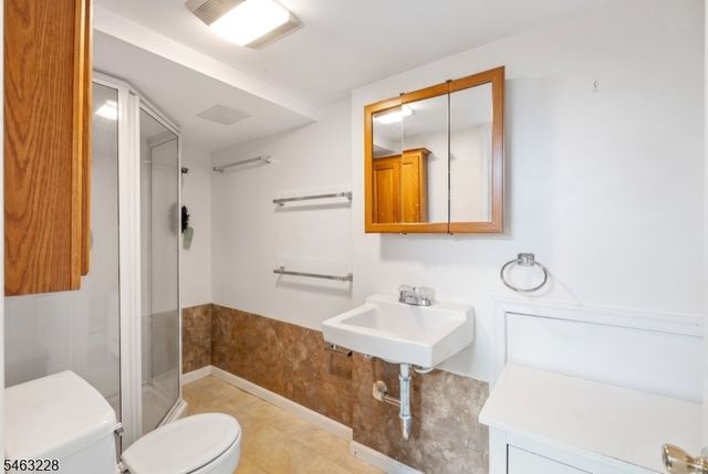 18 W Grochowiak St, South River Boro, NJ 08882