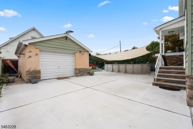 18 W Grochowiak St, South River Boro, NJ 08882