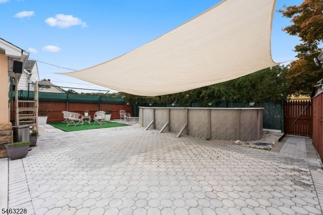 18 W Grochowiak St, South River Boro, NJ 08882