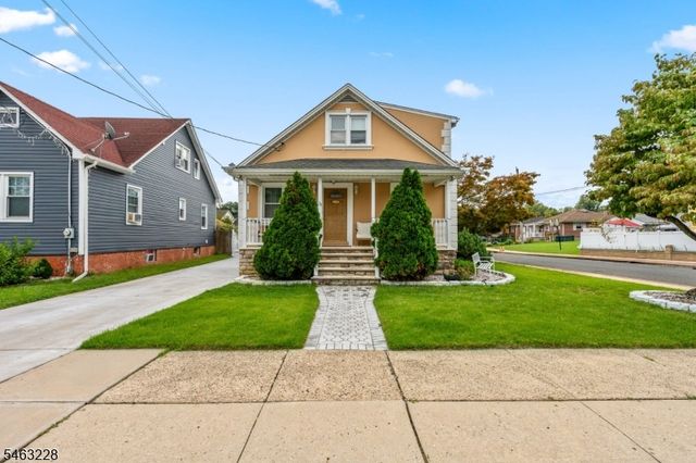 18 W Grochowiak St, South River Boro, NJ 08882