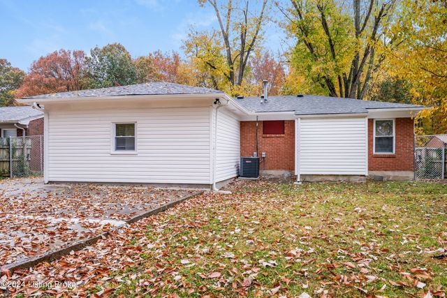 8903 Willowcreek Dr, Louisville, KY 40219