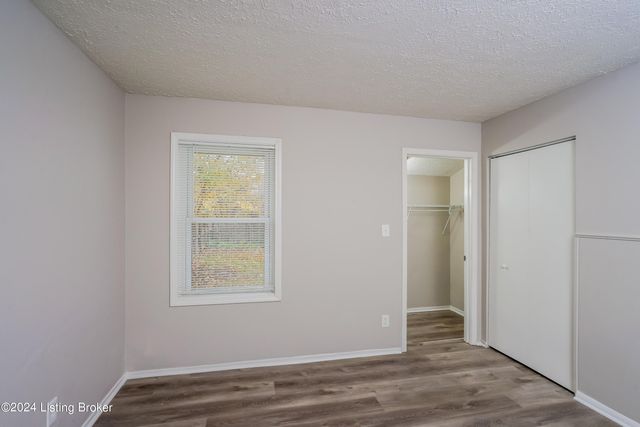 8903 Willowcreek Dr, Louisville, KY 40219