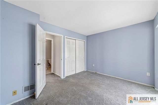 17 Dorchester Drive 17D, Monroe, NJ 08831