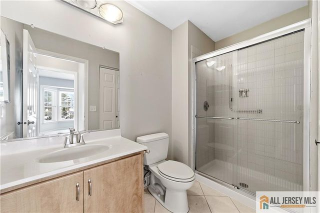 17 Dorchester Drive 17D, Monroe, NJ 08831