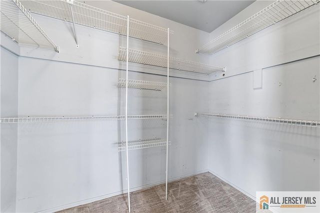 17 Dorchester Drive 17D, Monroe, NJ 08831