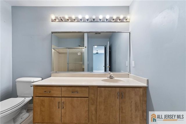 17 Dorchester Drive 17D, Monroe, NJ 08831