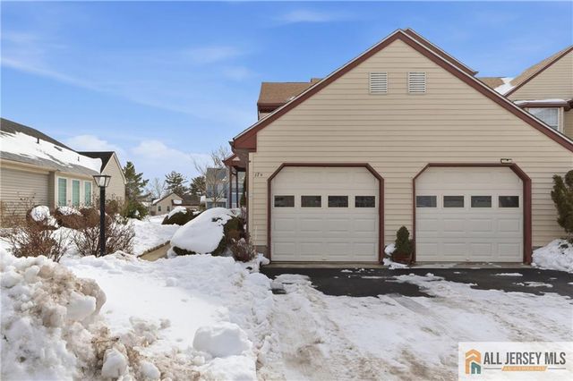 17 Dorchester Drive 17D, Monroe, NJ 08831