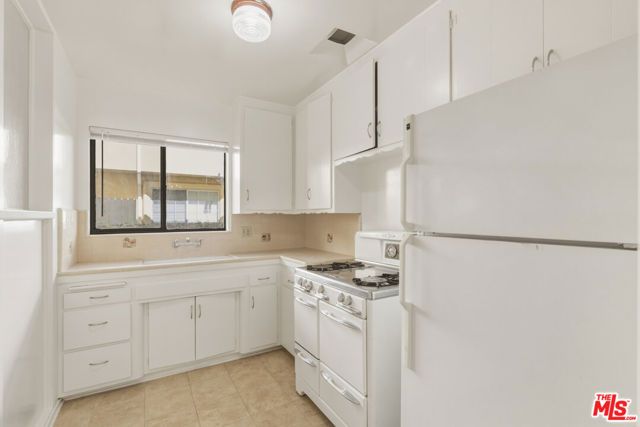 1058 Wooster 1, Los Angeles, CA 90035
