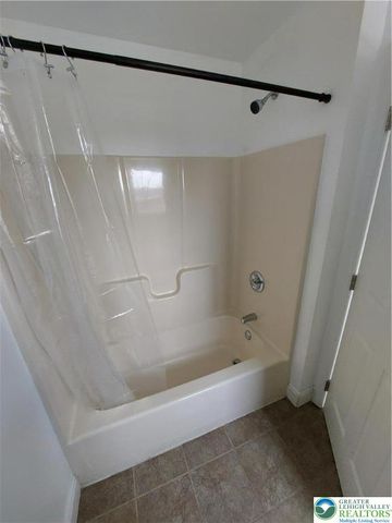 315 Clearfield Street B, Freemansburg Boro, PA 18017