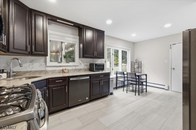 7 Conerly Rd, Franklin Twp., NJ 08873