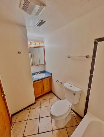 615 Candelaria Road NW, Albuquerque, NM 87107