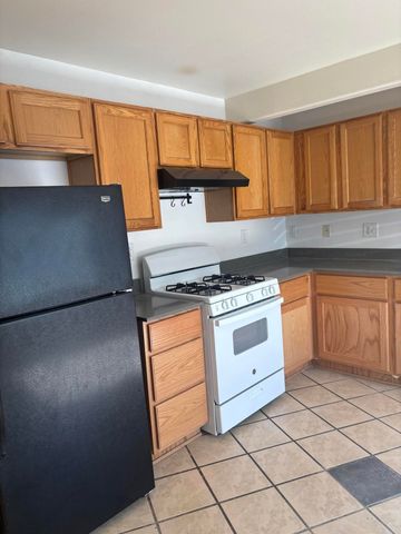 615 Candelaria Road NW, Albuquerque, NM 87107
