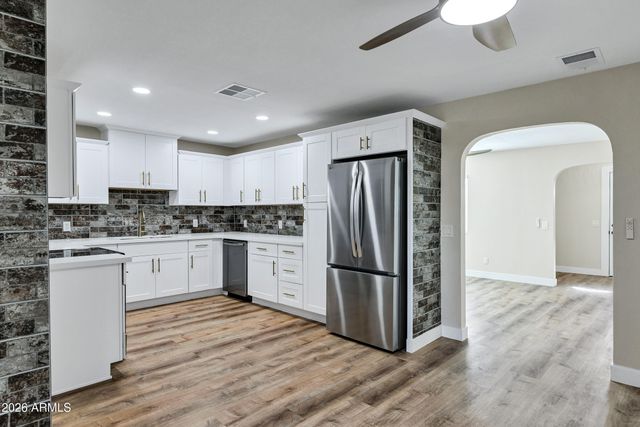 554 W LINCOLN Avenue, Coolidge, AZ 85128