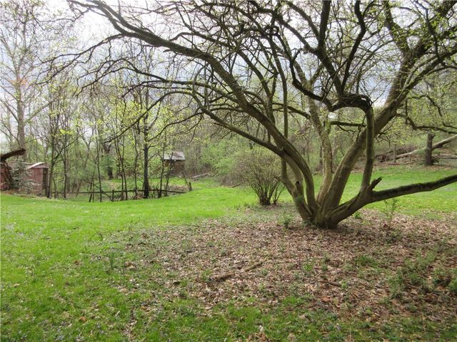 227 Wurtemburg Rd, Ellwood City, PA 16117