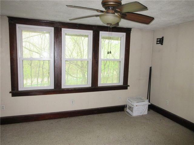 227 Wurtemburg Rd, Ellwood City, PA 16117