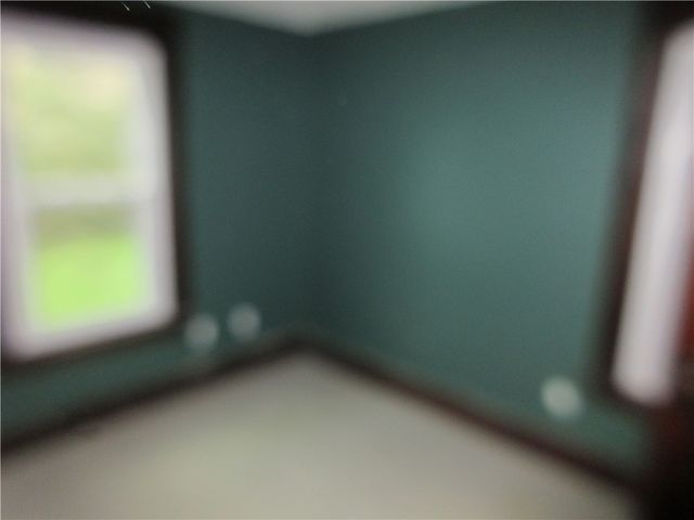 227 Wurtemburg Rd, Ellwood City, PA 16117