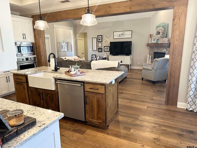 7334 TULE CREEK LN, Tyler, TX 75703