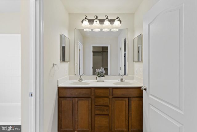 8701 LINDENDALE DR, Laurel, MD 20707