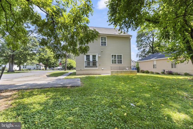 8701 LINDENDALE DR, Laurel, MD 20707