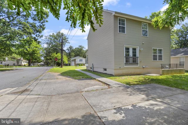8701 LINDENDALE DR, Laurel, MD 20707