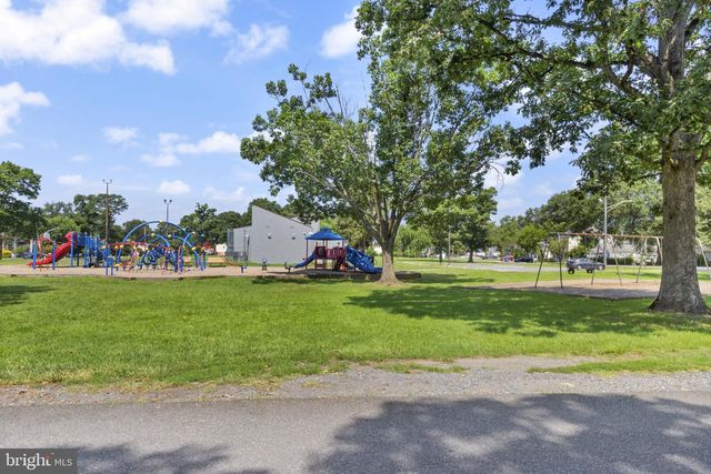 8701 LINDENDALE DR, Laurel, MD 20707