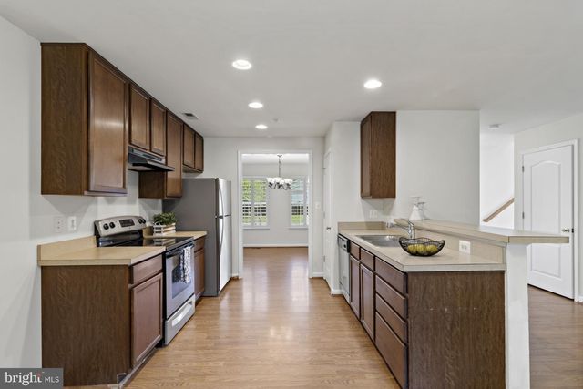8701 LINDENDALE DR, Laurel, MD 20707