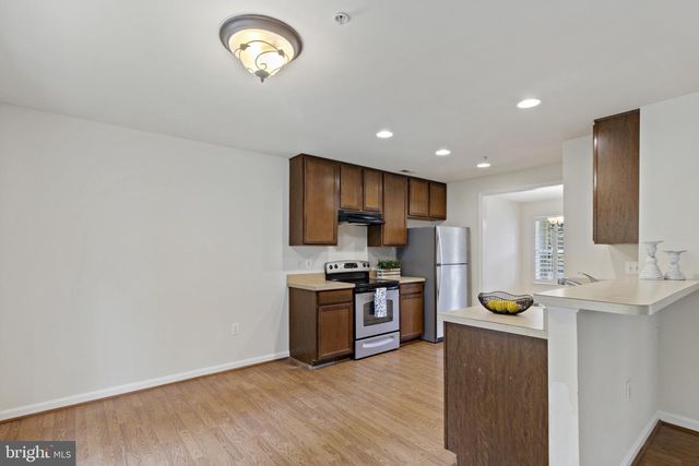 8701 LINDENDALE DR, Laurel, MD 20707