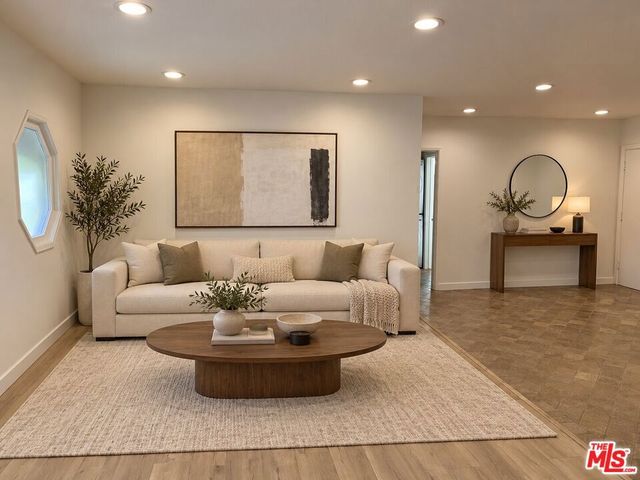 450 S Rexford Drive 4, Beverly Hills, CA 90212