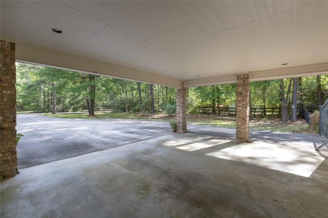 2974 Hargraves Road, Huffman, TX 77336