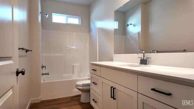 10812 Tatuk Way, Bakersfield, CA 93311