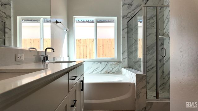 10812 Tatuk Way, Bakersfield, CA 93311