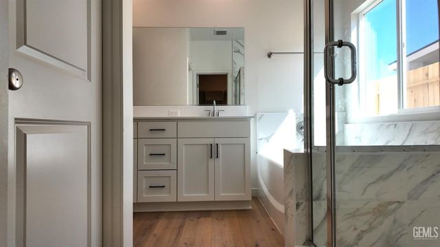 10812 Tatuk Way, Bakersfield, CA 93311