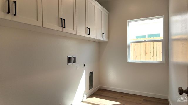 10812 Tatuk Way, Bakersfield, CA 93311